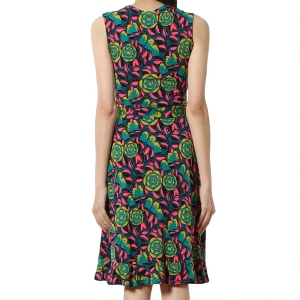 Leota The Perfect Wrap Midi Dress in Marche Fleur - Picture 2 of 13